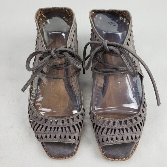 Jeffrey Campbell Rodillo Wedge Sandal Womens 6 Taupe Open Toe Laser Cut Lace Up - Picture 3 of 11